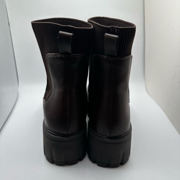 CUSHIONAIRE Women's slip on chelsea boot +Memory Foam 8 WIDE CHOCOLATE - Picture 4 of 7